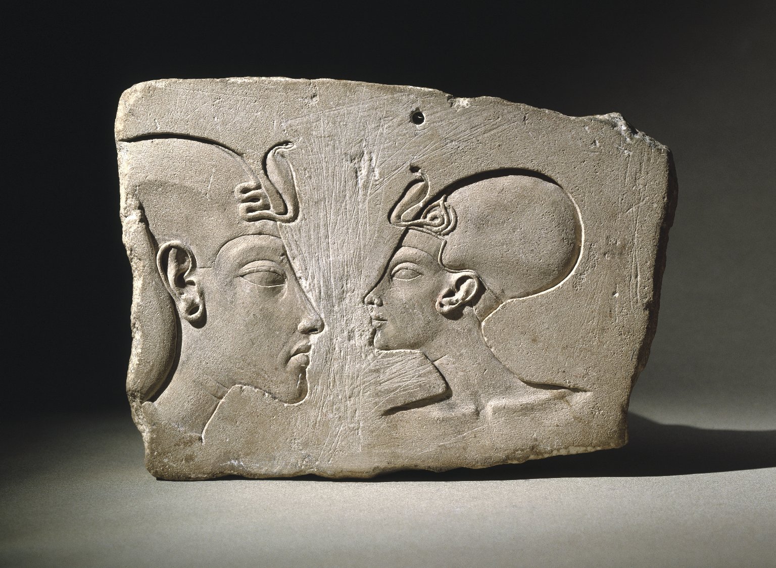 Akhenaten and Nefertiti, zoomed in