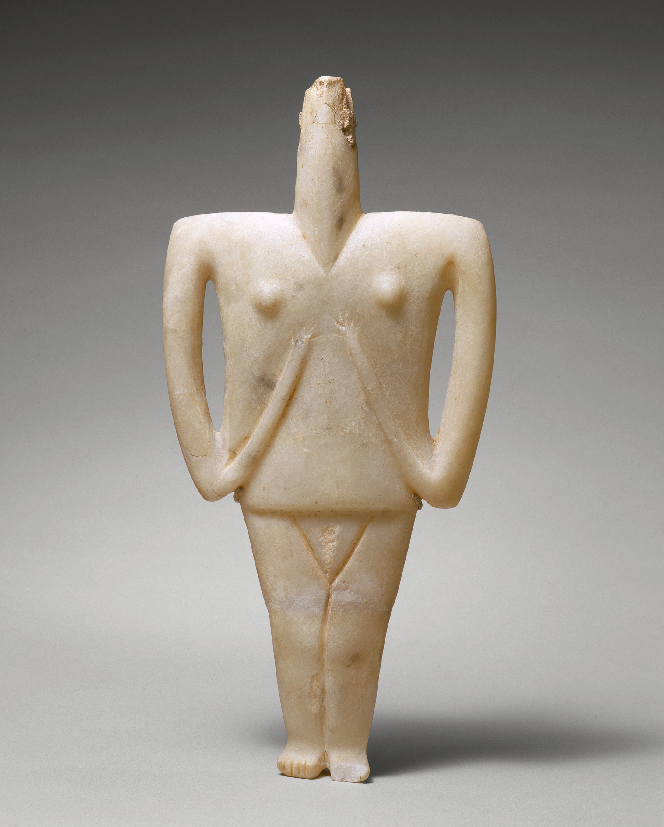Cycladic female figure, zoomed in