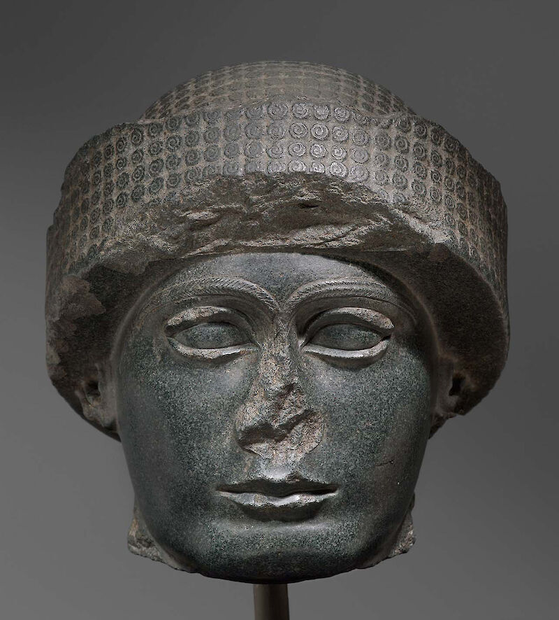 Head of Gudea scale comparison