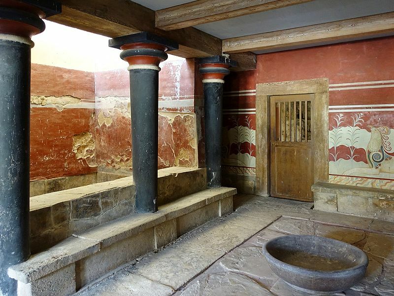 Throne Room at Knossos scale comparison