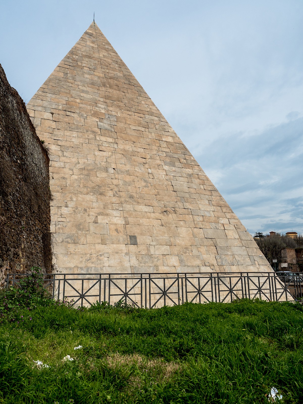 Pyramid of Cestius, additional view