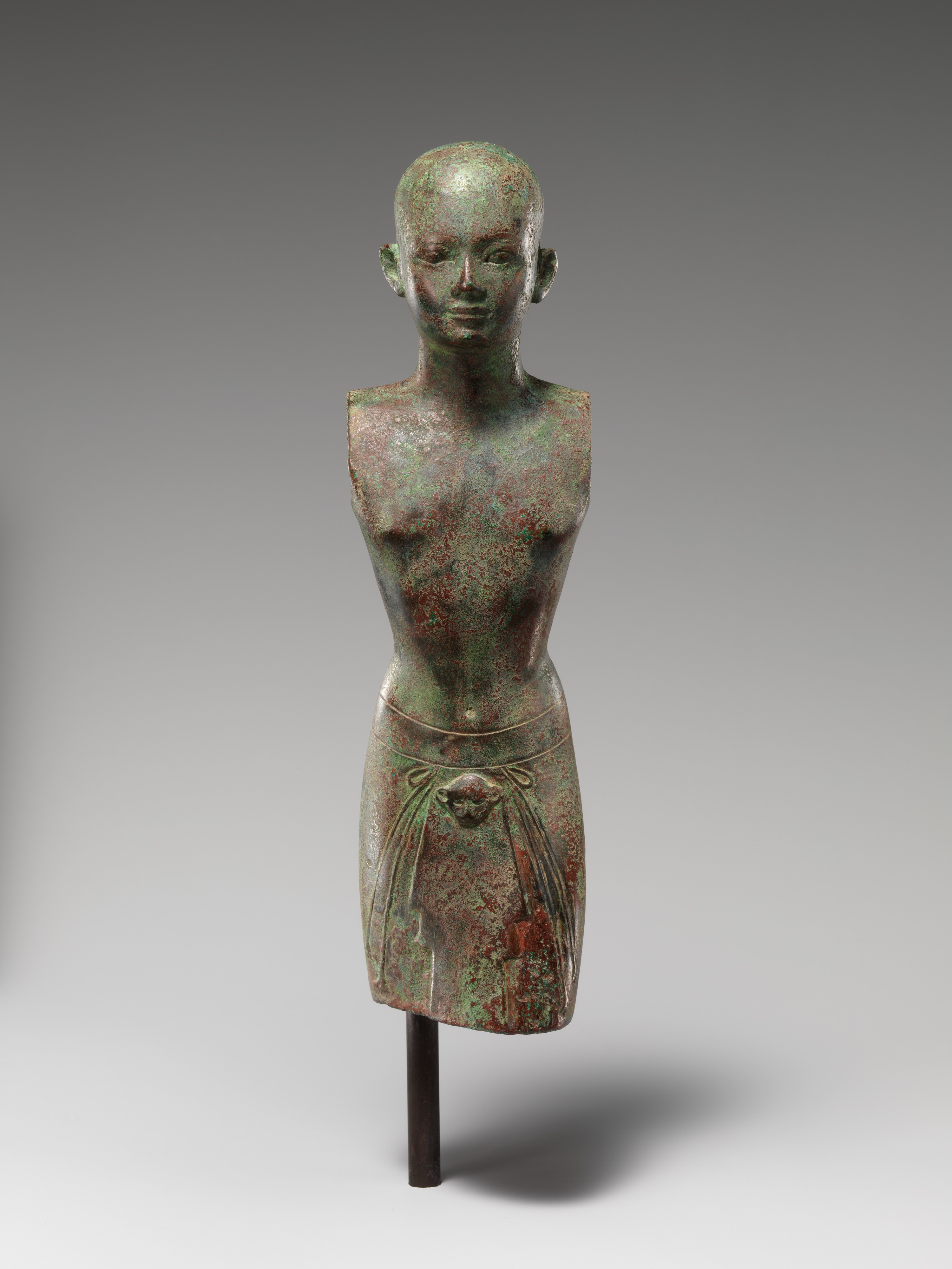 Kushite priest wearing leopard's head, zoomed in