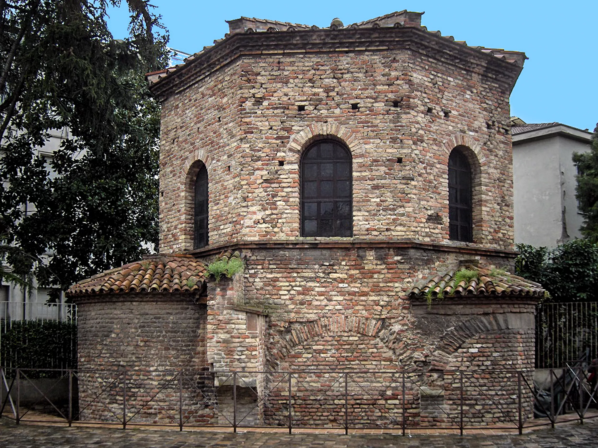 Arian Baptistery, Byzantine Art