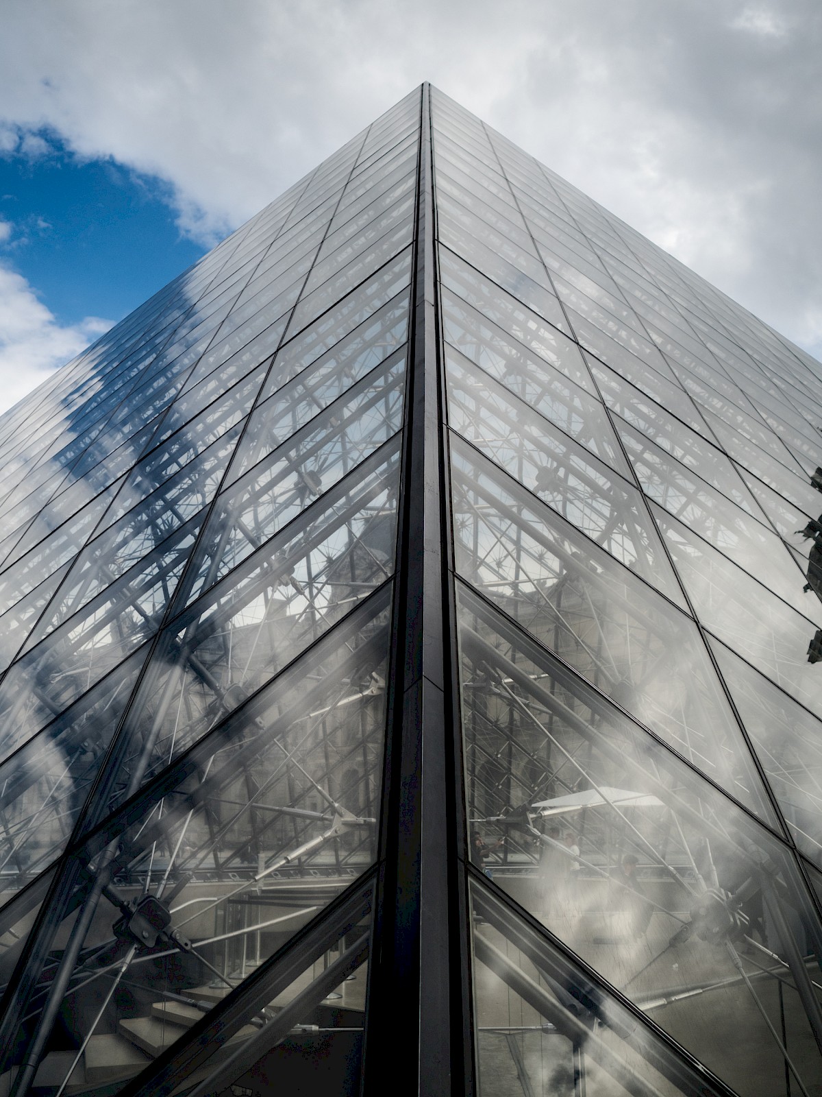 Louvre Pyramid, additional view