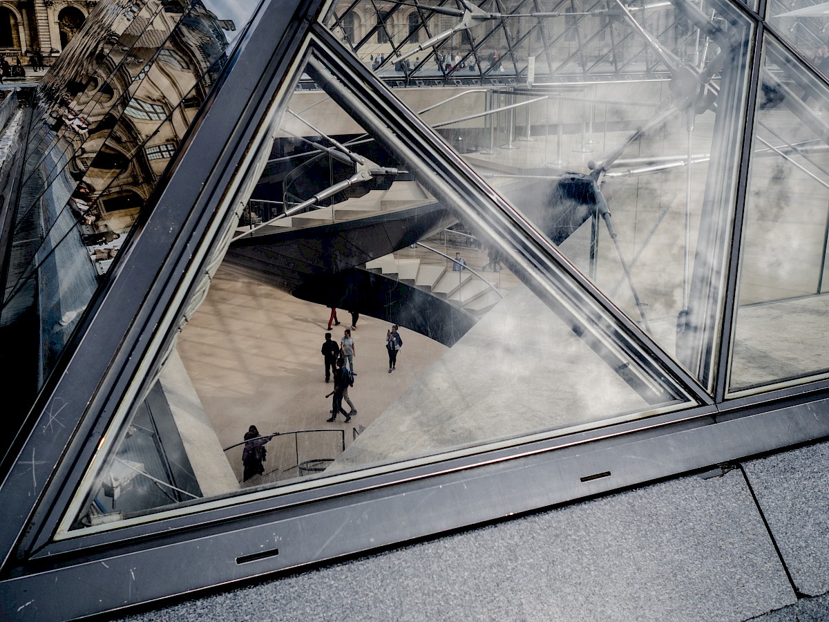 Louvre Pyramid, additional view