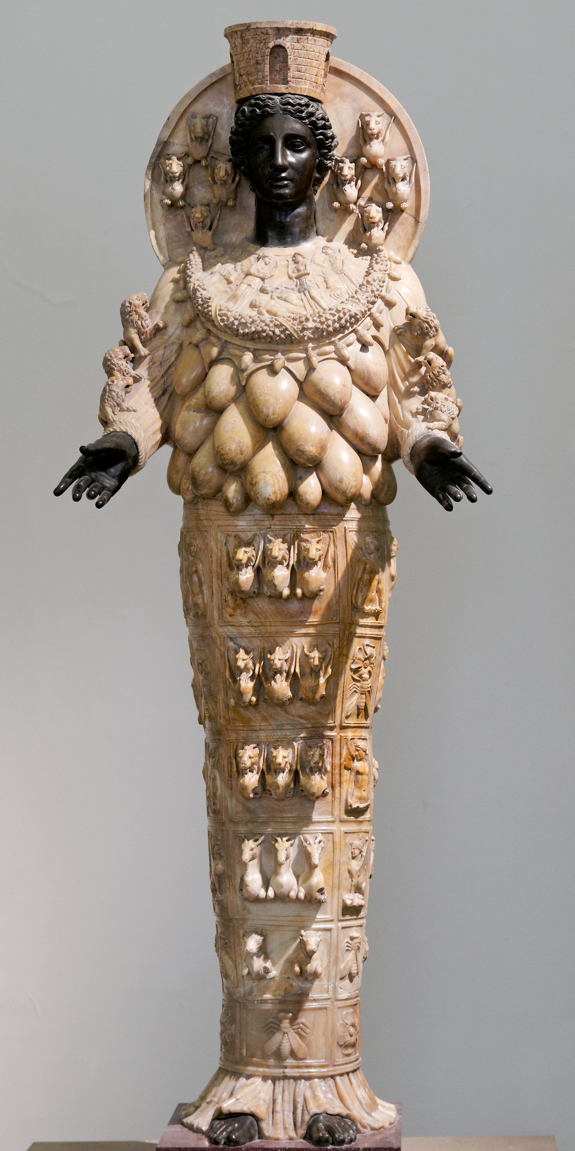 Statue of Artemis Ephesus, zoomed in