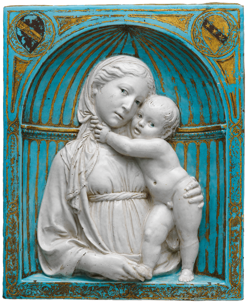 Virgin and Child in a niche scale comparison