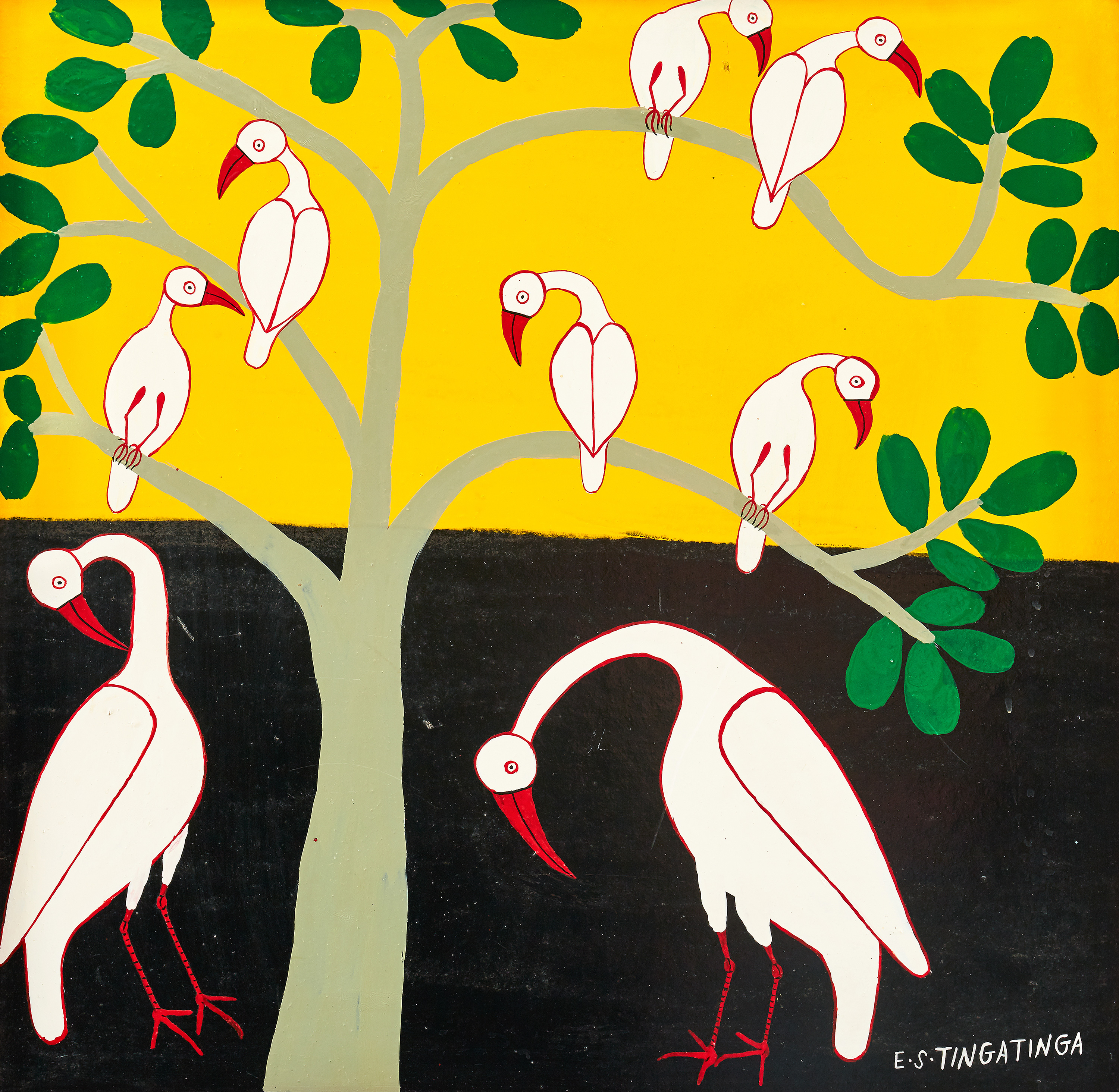 White birds sitting in the tree, zoomed in