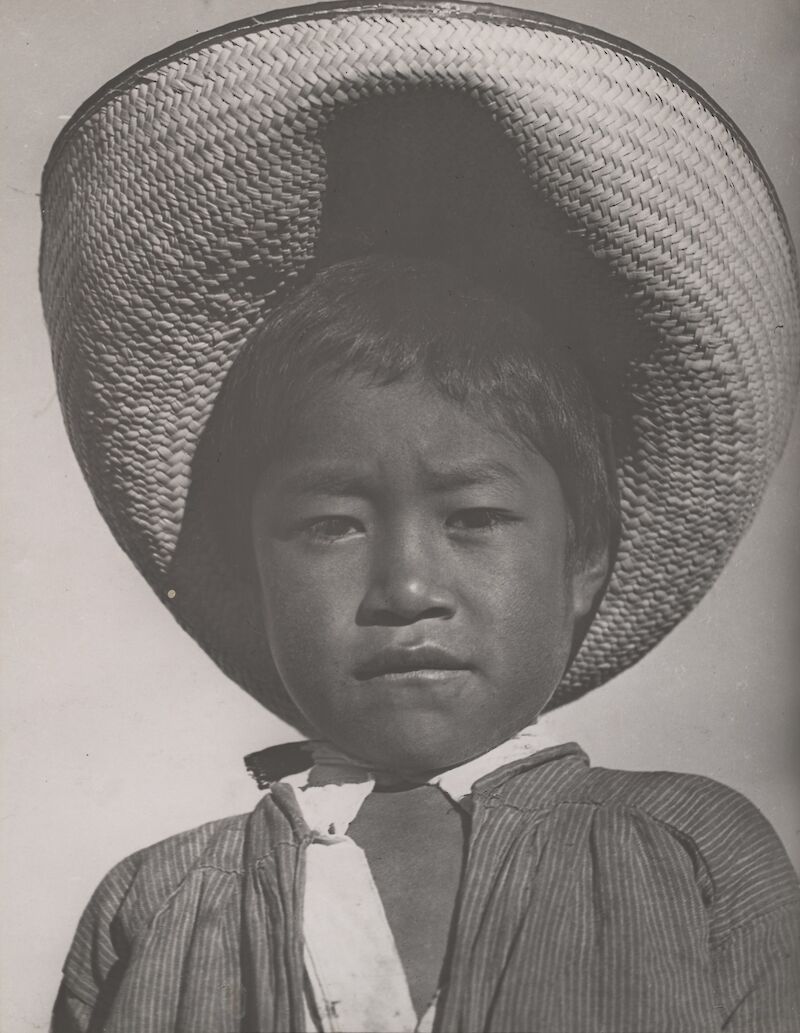 Child in Sombrero scale comparison