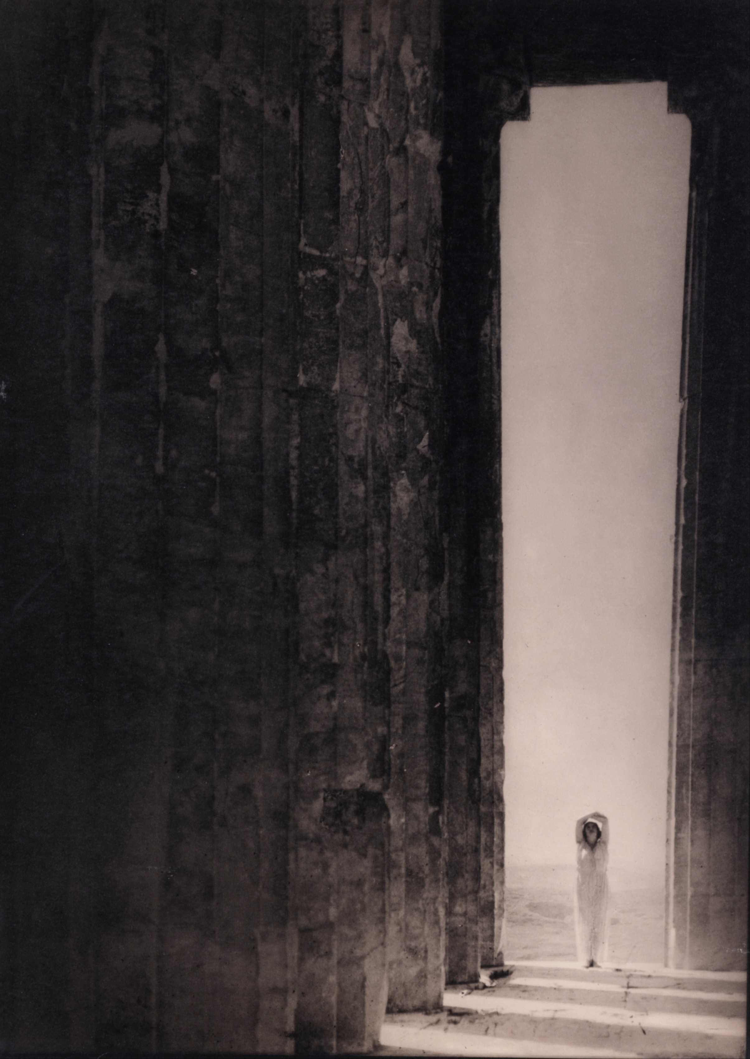 Isadora Duncan in the Parthenon, zoomed in