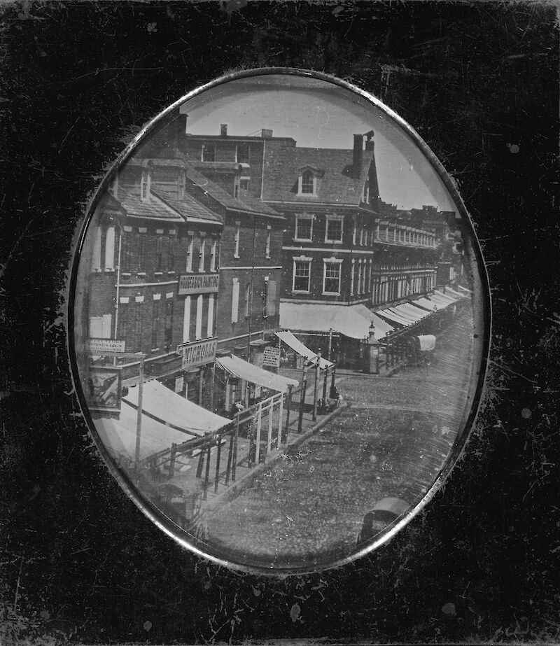 View of intersection of Eighth Street and Market Street, Philadelphia scale comparison